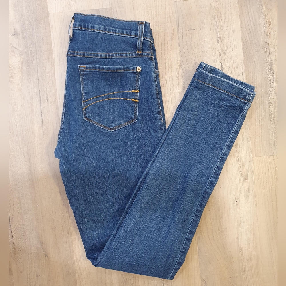 Second Denim Yoga Jeans, medium wash blue, size 28